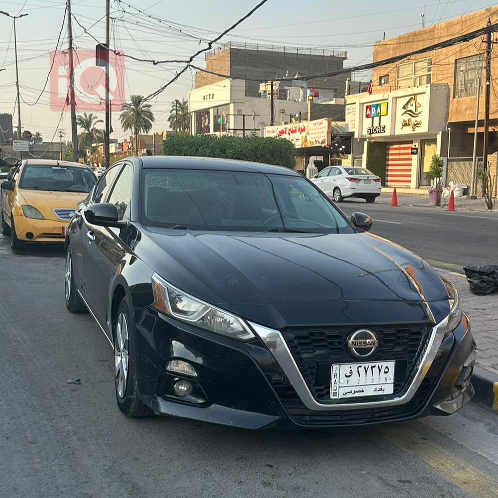 نيسان ألتيما